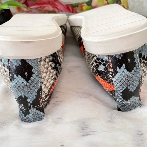 Franco Sarto Woman Slip-on Loafer Size; 7M - Picture 4 of 6